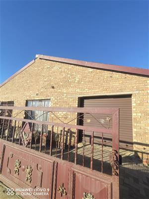 Family house for sale in Emzinoni