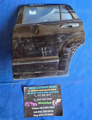 Dodge Caliber Left Rear Door Complete