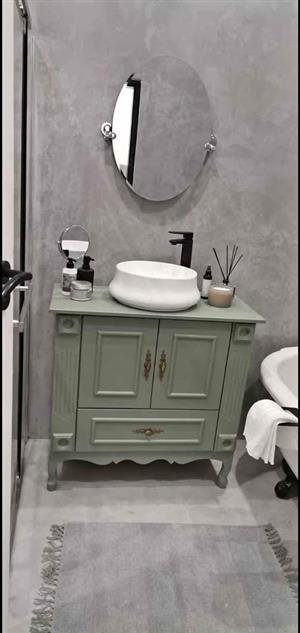 French vanities all sizes singles, price is for 800x500 painted top or with quortz stone top