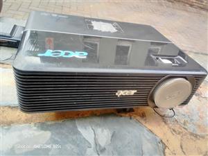 Acer HDMI 3D DLP Movie Projector