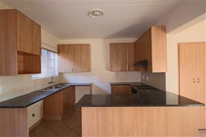 Townhouse Rental Monthly in Magalieskruin