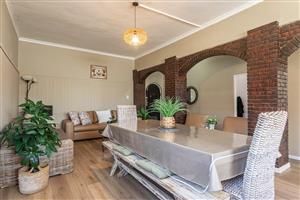 Apartment For Sale in Kensington