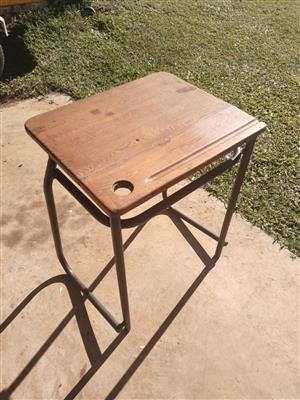SCHOOL DESK