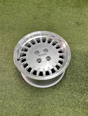15 INCH TOYOTA CRESSIDA DESIGN RIM SET