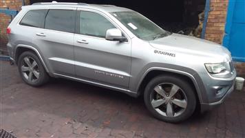 Jeep Grand Cherokee 3.0 WK2 Stripping For Body Spares