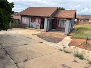 House For Sale in Soshanguve M