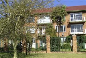 Exceptional Ground-Floor Unit within a Secure Enclosure and Steady Rental Income Opportunity