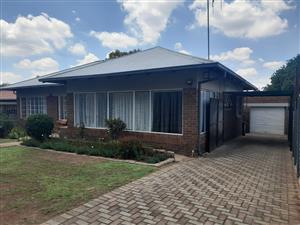 3 Bedroom House for sale in Primrose