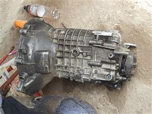 E30 gearbox 5speed and e30 325i/325is diff for sale