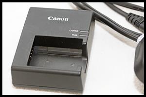 Canon LC-E10E Battery Charger