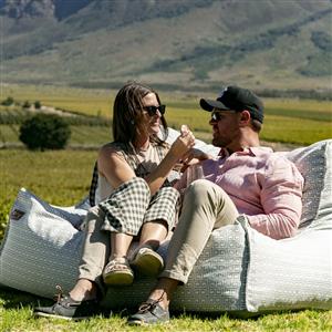 OUDOOR COUCH FOR SALE