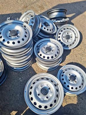 Suzuki carry bakkie  original stardard steal rims size 13
