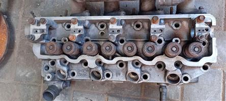 Hyundai h100 2.6 cylinder head