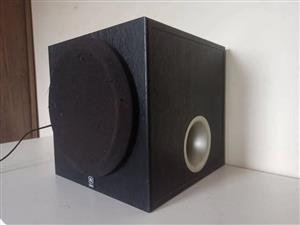 YAMAHA ACTIVE SUBWOOFER - LIKE NEW