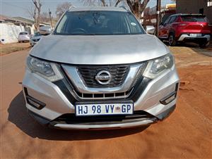 Nissan X-Trail 2.5 4x4 LE CVT