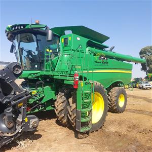 2022 John Deere S770