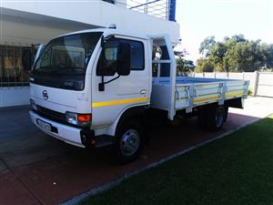 2014 Nissan UD40 in immaculate condition. Nothing to fix. 