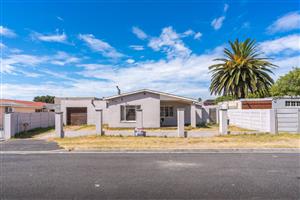 House For Sale in Sanddrift