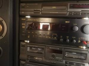 BEAUTIFUL TEAC 5.1 AV RECEIVER AMPLIFIER