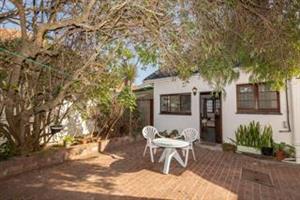 Garden Cottage Rental Monthly in Muizenberg Central