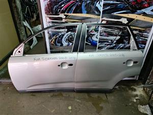 Kia Sorento 2009-2014 left back and front door