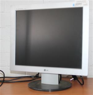 Lg computer monitor with cables S031501A #Rosettenvillepawnshop