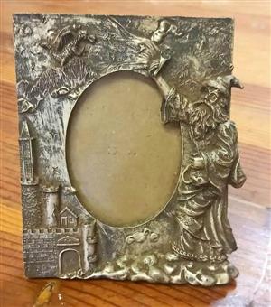 WIZARD DETAIL PHOTO FRAME