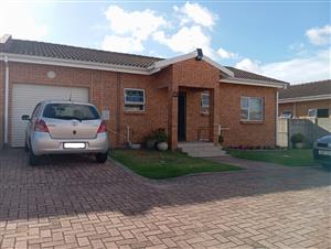 Neat Pet-Friendly 2-Bedroom Freehold Home in Kabega