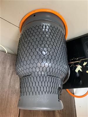 Full Gas Cylinder + free stove
