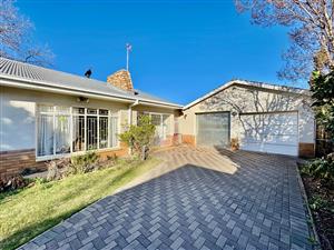 Five-Bedroom Charmer in the Heart of The Bult – Walk to NWU, Stay for the Lifestyle!