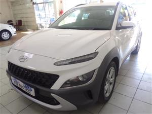 2022 HYUNDAI Kona 2.0IVT Executive Auto white color Service Book  Reverse Camera  Leather seat  PDC