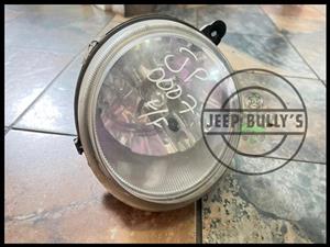 Left Hand Jeep Patriot Headlamps (Used) 
