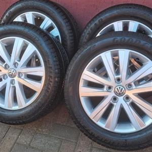 VW T5/T6 CARAVELLE OEM 17INCH MAGS AND TYRES 