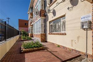 Apartment For Sale in Parow