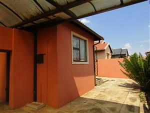House Rental Monthly in Naturena
