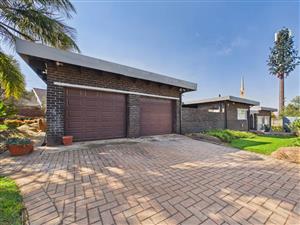 House For Sale in Discovery
