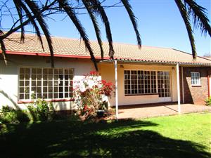 Retirement Village For Sale in Helderkruin