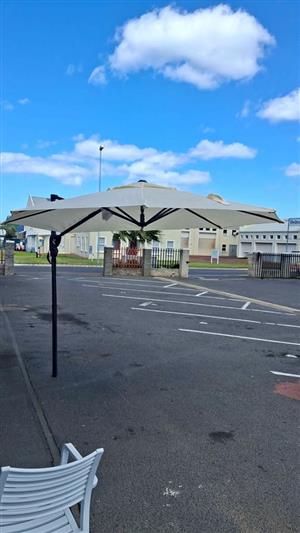 Kalahari Cantilever Umbrella