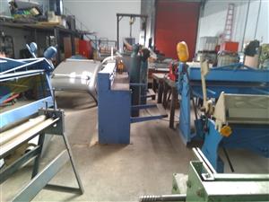 BARGAIN: Assortment of industrial machinery