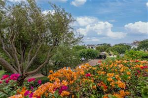 Townhouse For Sale in Vredehoek