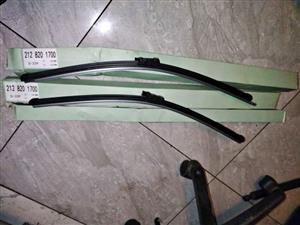 Mercedes Benz W169/ W166/ W212/ W164 Wiper Blades set