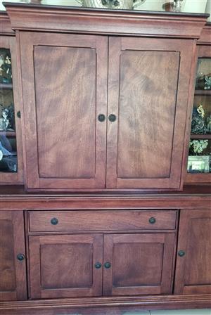 Sutherlands TV Cabinet, good condition. Fits 40inch Flat screen. Collect Westvil