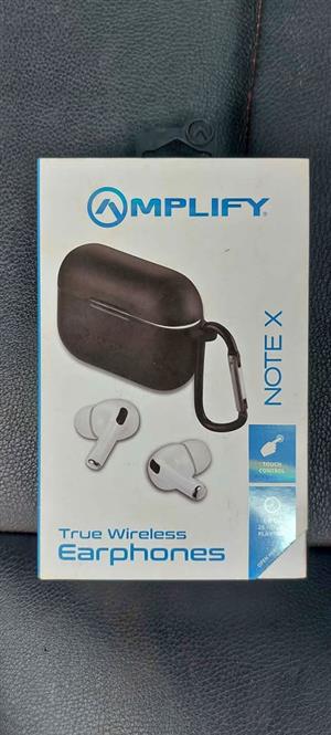 Bluetooth earphones brand new in packaging