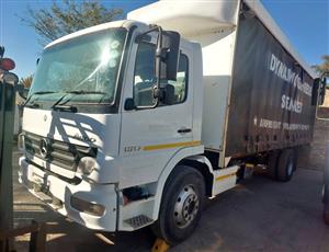 2005 Mercedes Artigo 1517