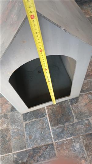PUPPY PERSPEX KENNEL