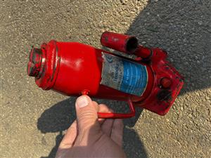Bottle Jack 10 ton.