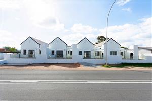Prime Berg River Location – New Sectional Title Home & Investment Opportunity!