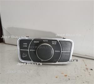 Used | Jeep Grand Cherokee WK2 | Air Suspension Controller Unit