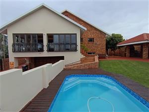 Immaculate 5 Bedroom House Wonderboom