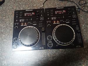 Pioneer CDJ 350 pair